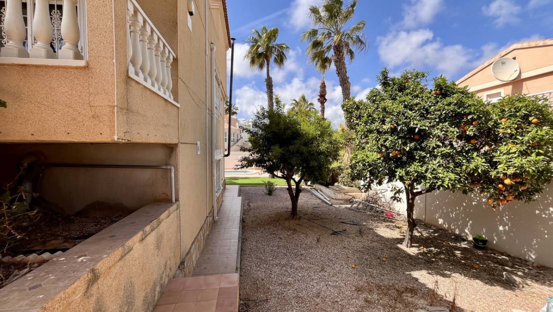 Sale - Villa - Orihuela - La Zenia