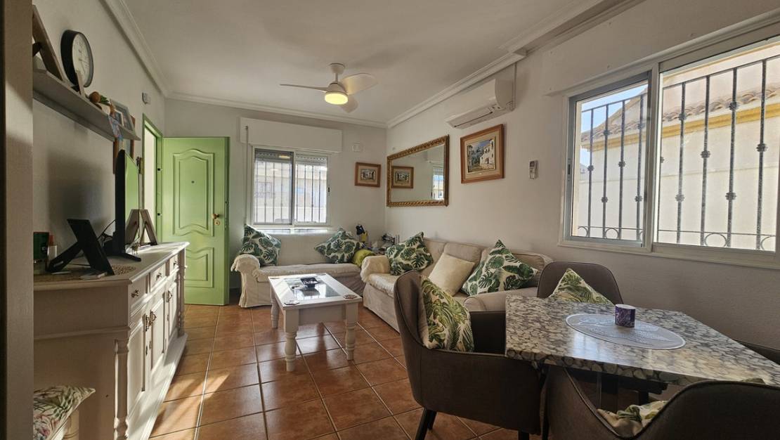 Sale - Villa - Orihuela - La Zenia