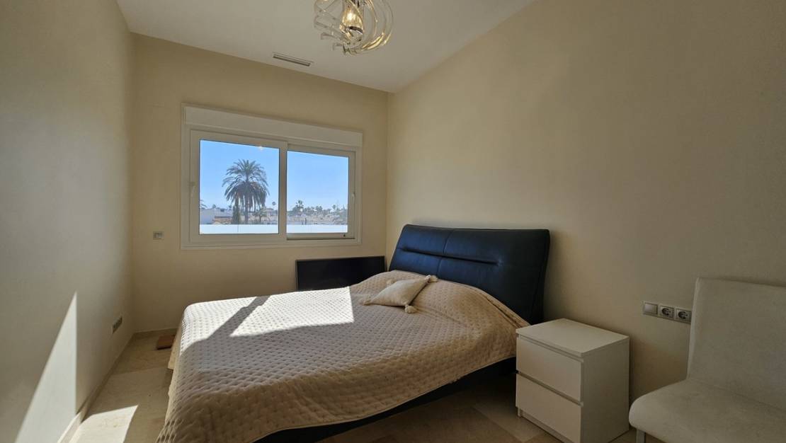 Sale - Villa - Orihuela - La Zenia