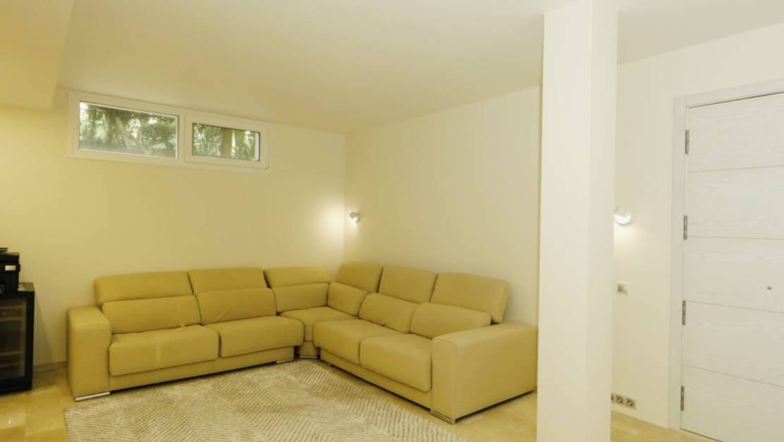 Sale - Villa - Orihuela - La Zenia