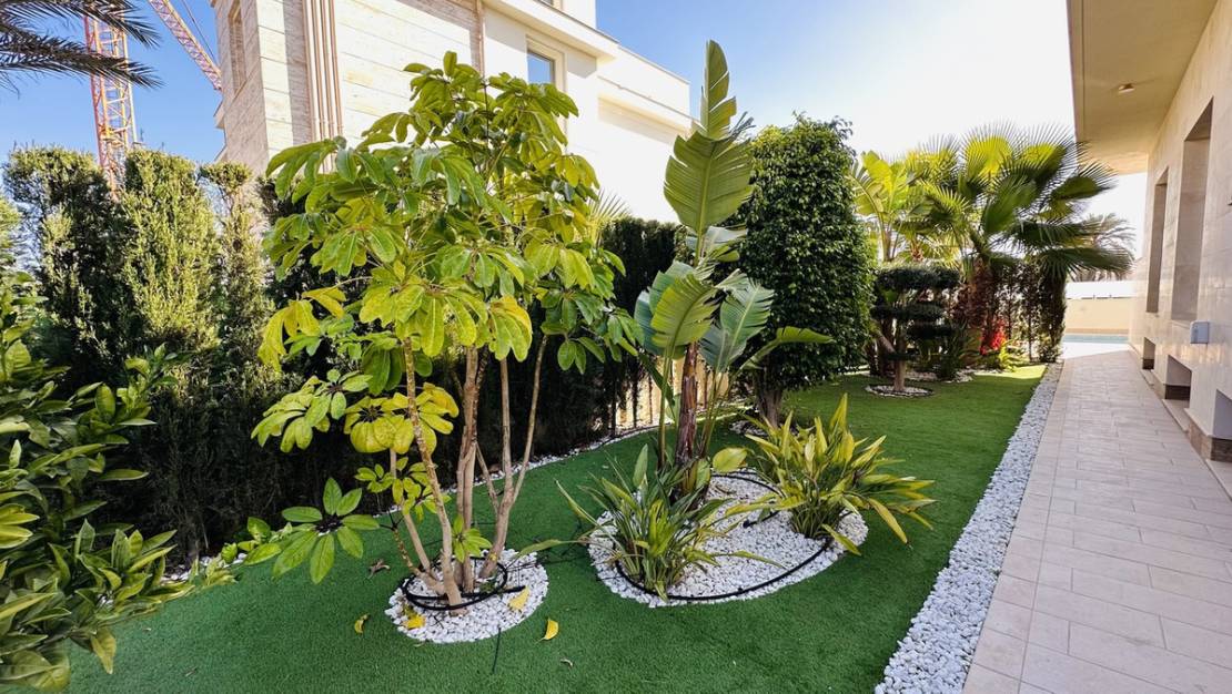 Sale - Villa - Orihuela - La Zenia