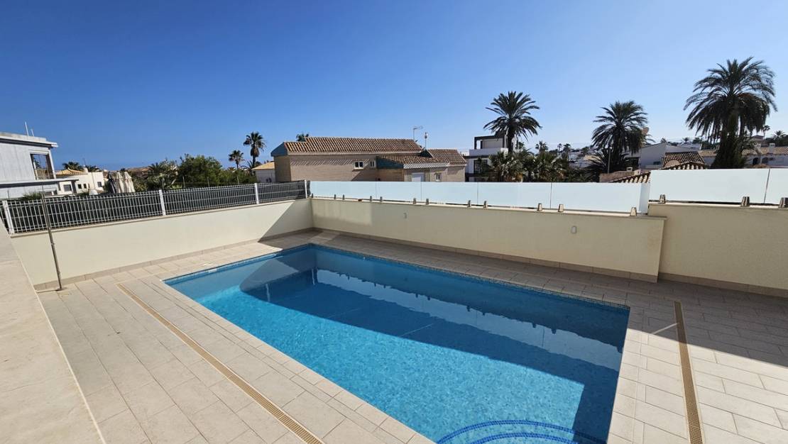 Sale - Villa - Orihuela - La Zenia