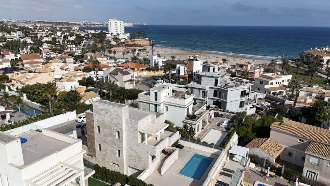 Sale - Villa - Orihuela - La Zenia