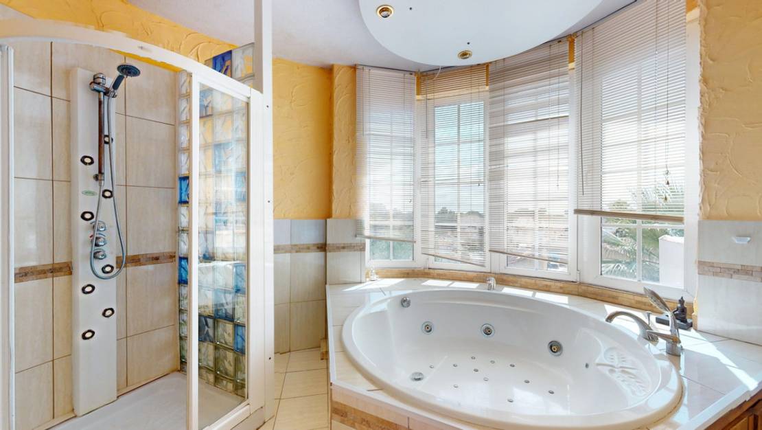 Sale - Villa - Orihuela - La Zenia