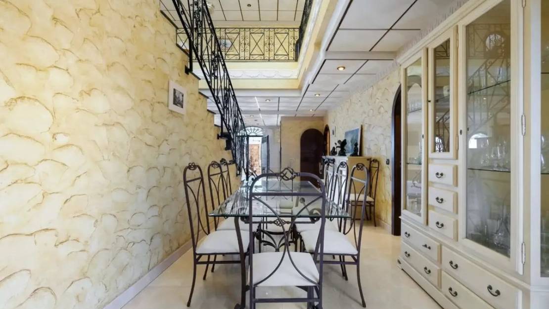 Sale - Villa - Orihuela - La Zenia