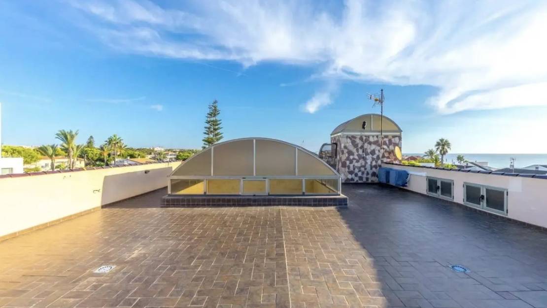 Sale - Villa - Orihuela - La Zenia