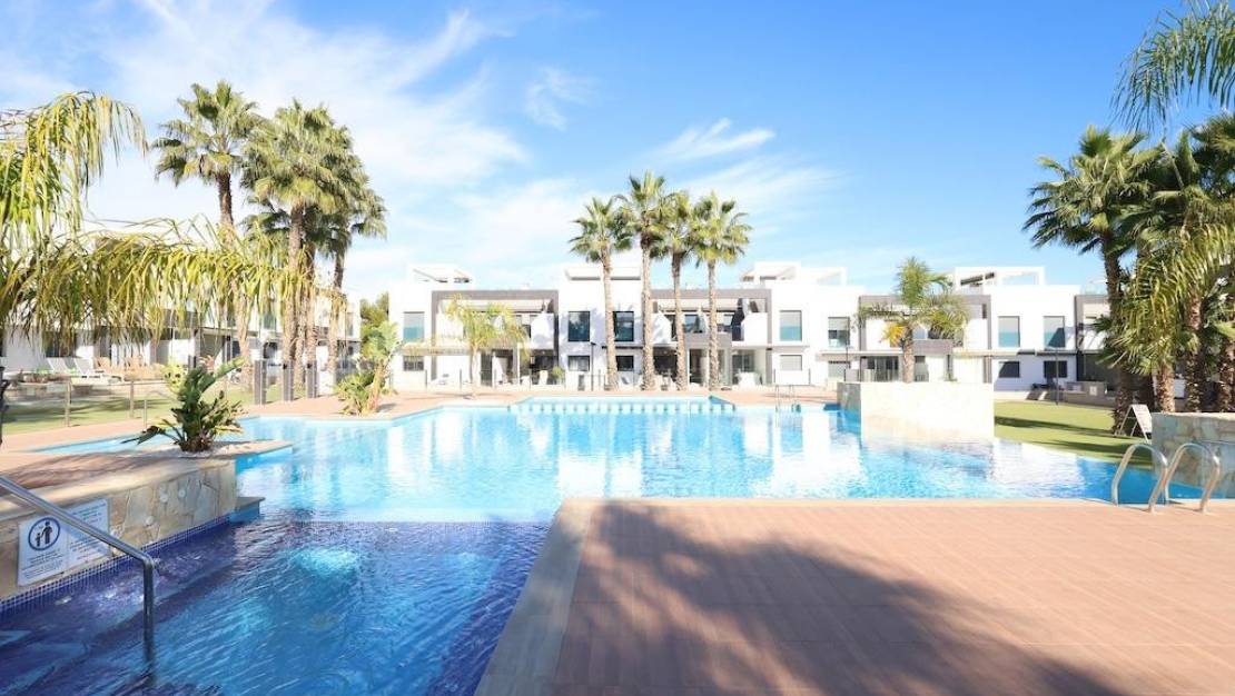 Sale - Villa - Orihuela - La Zenia