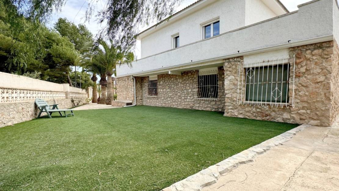 Sale - Villa - Orihuela - La Zenia