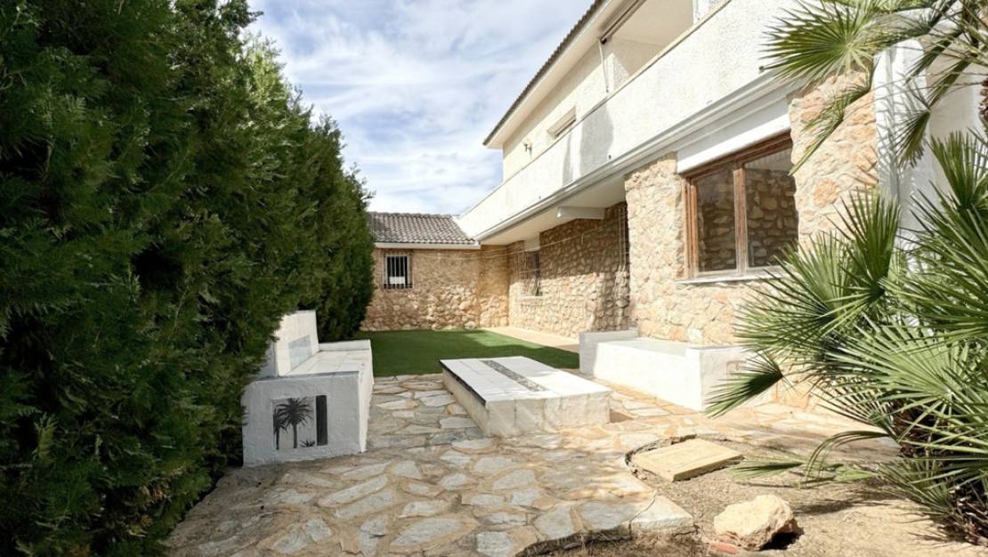 Sale - Villa - Orihuela - La Zenia