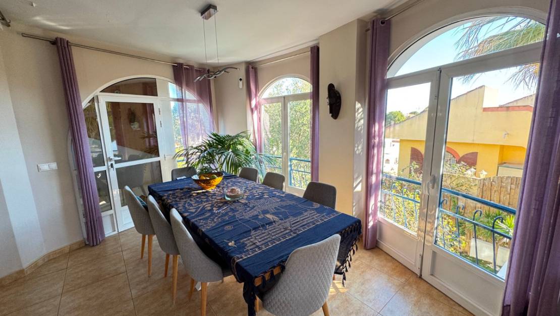 Sale - Villa - Orihuela - La Zenia