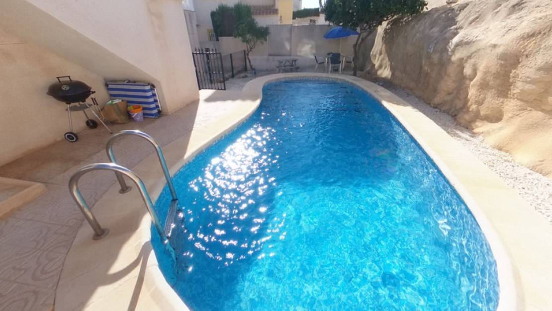 Sale - Villa - Orihuela - La Zenia
