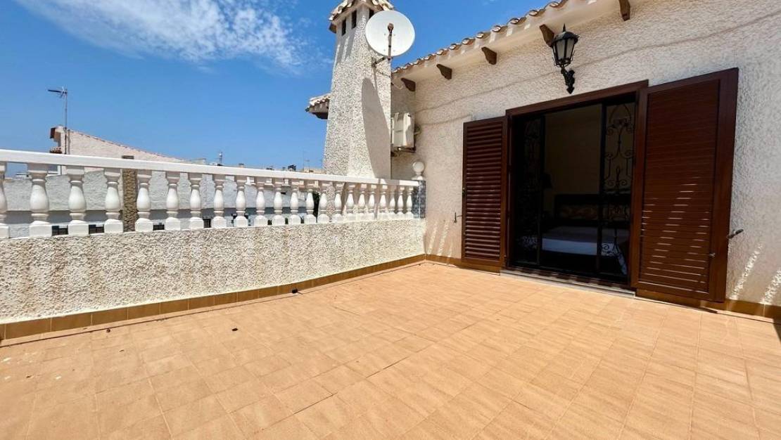 Sale - Villa - Orihuela - La Zenia