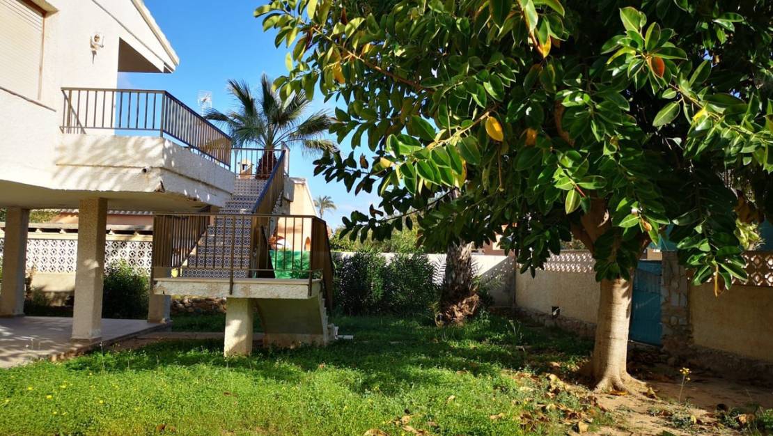Sale - Villa - Orihuela - La Zenia