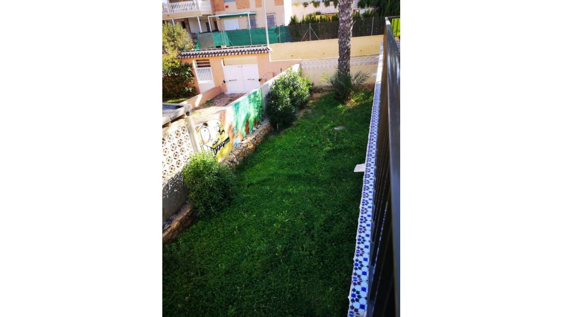 Sale - Villa - Orihuela - La Zenia