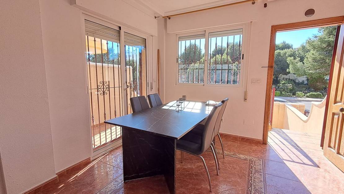 Sale - Villa - Orihuela - La Zenia