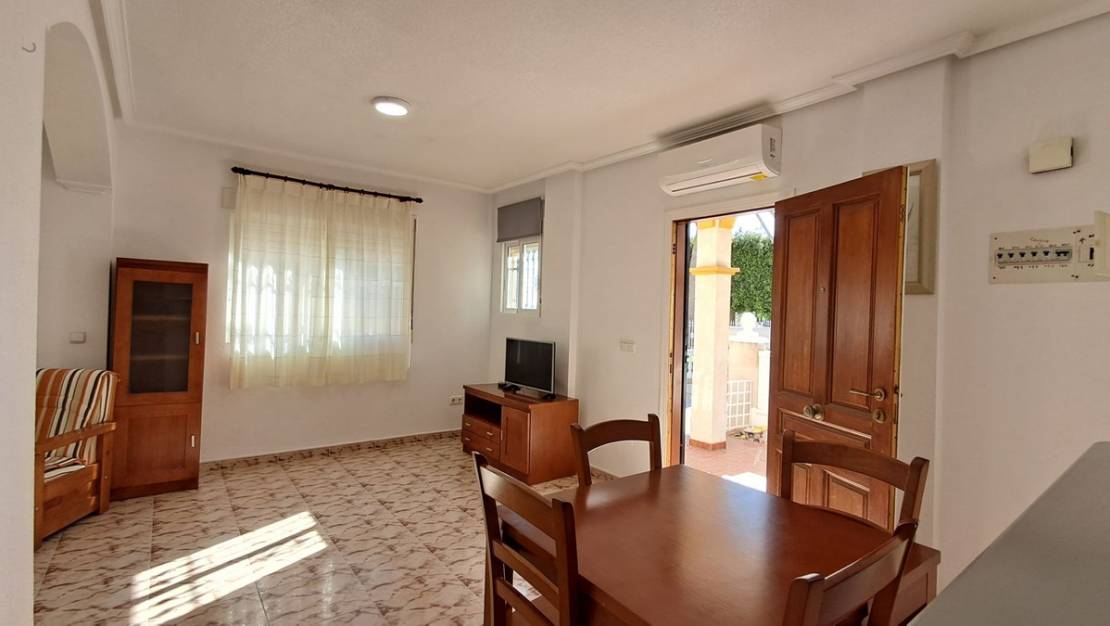 Sale - Villa - Orihuela - La Zenia