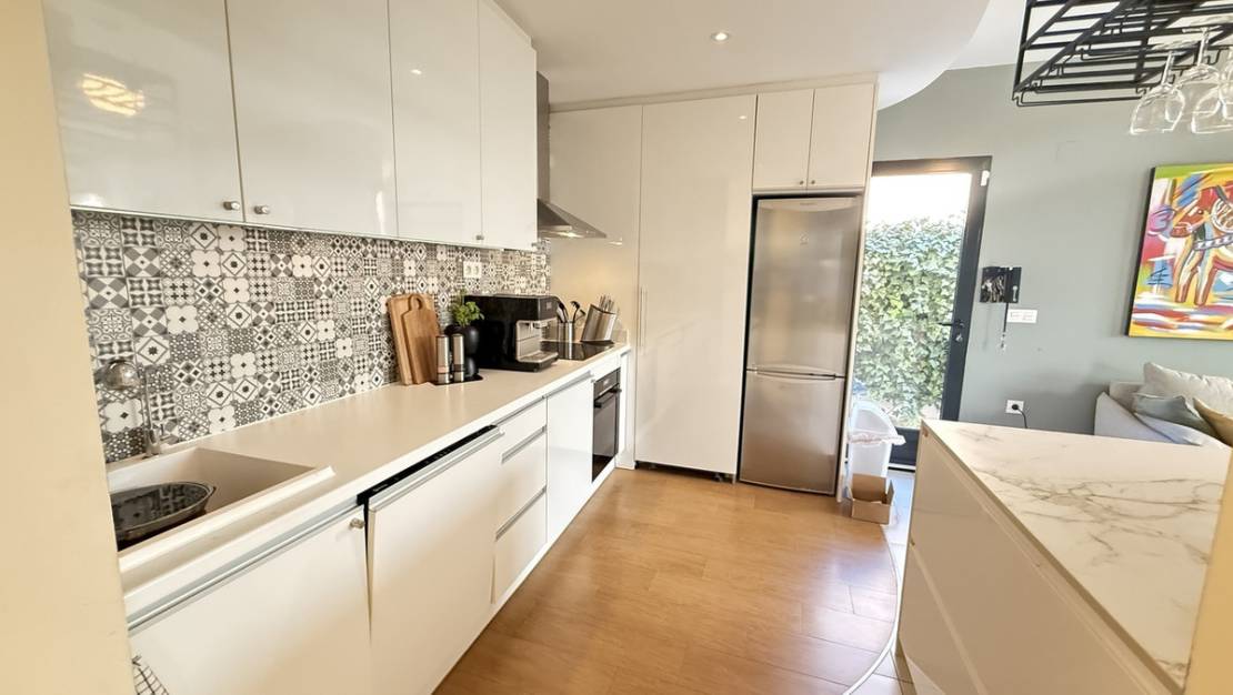 Sale - Villa - Orihuela - La Zenia