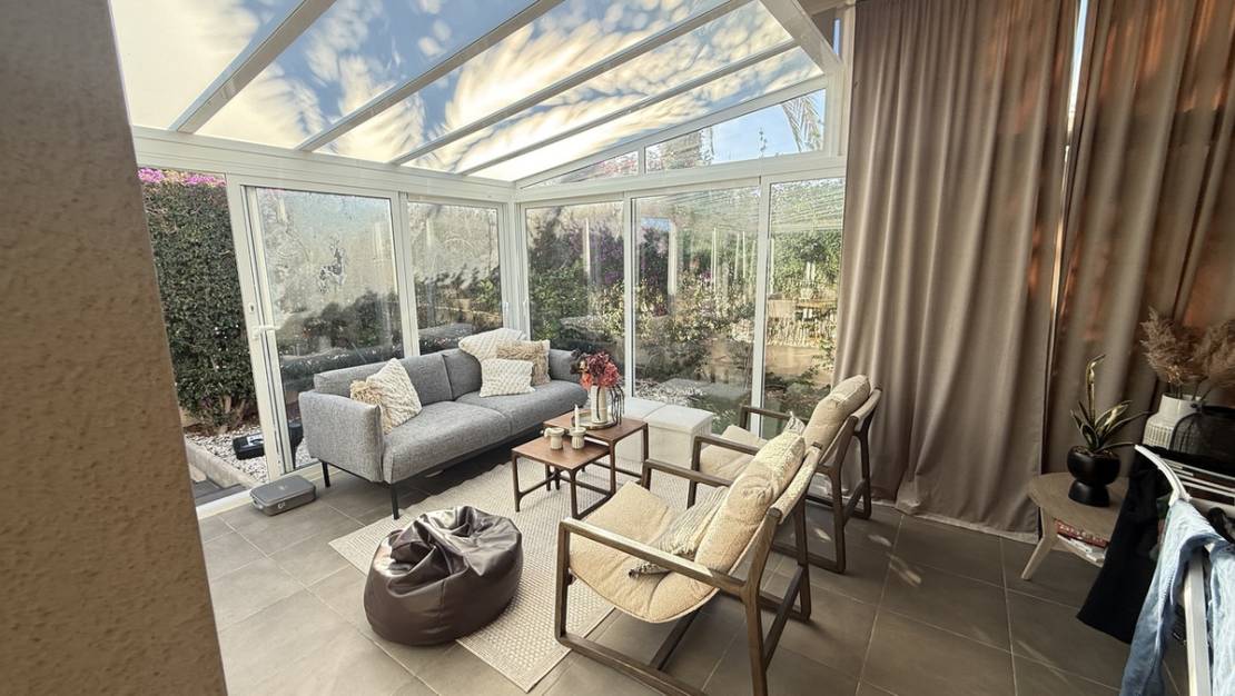 Sale - Villa - Orihuela - La Zenia