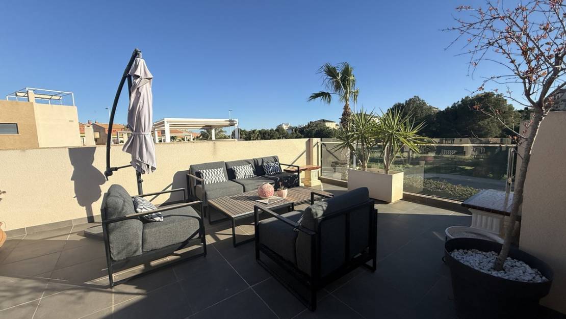 Sale - Villa - Orihuela - La Zenia