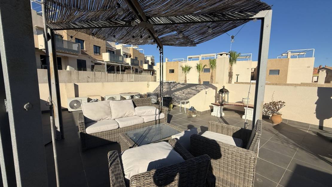 Sale - Villa - Orihuela - La Zenia