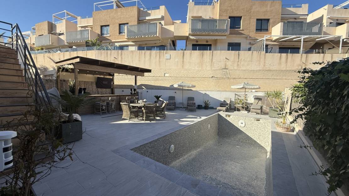 Sale - Villa - Orihuela - La Zenia