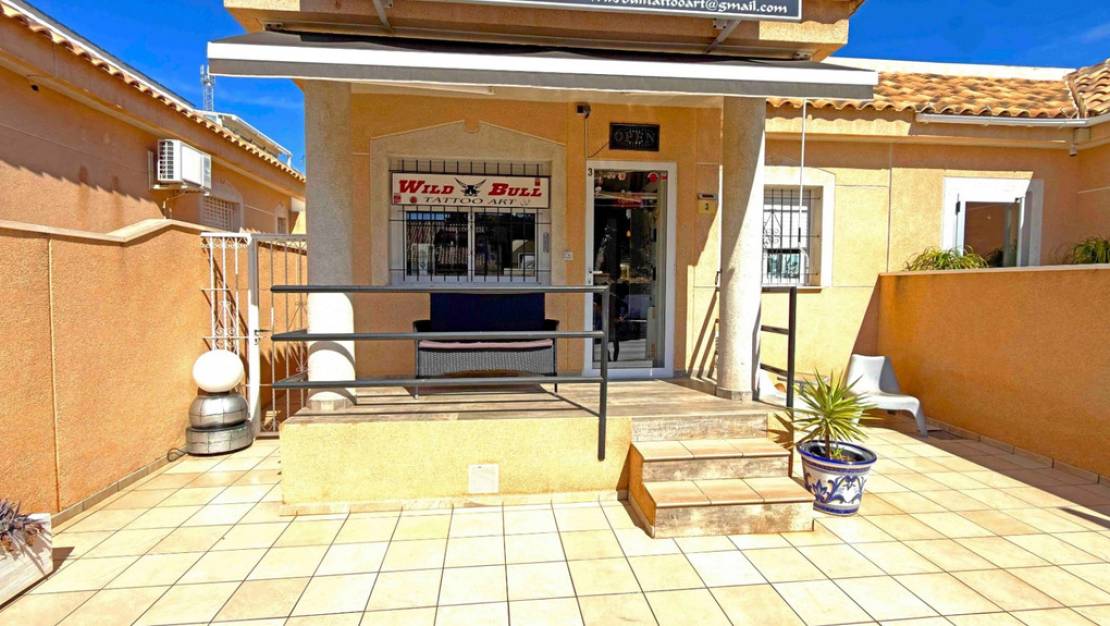 Sale - Villa - Orihuela - La Zenia