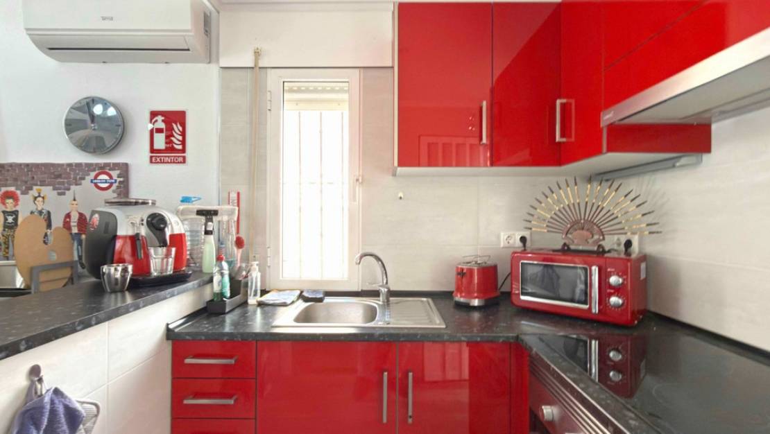 Sale - Villa - Orihuela - La Zenia