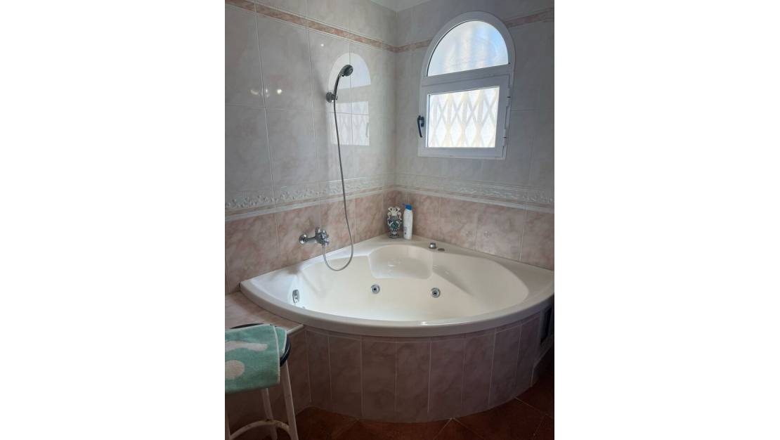 Sale - Villa - Orihuela - La Zenia