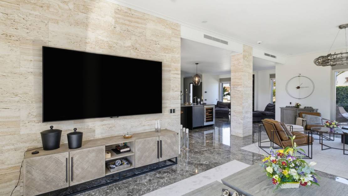 Sale - Villa - Orihuela - La Zenia