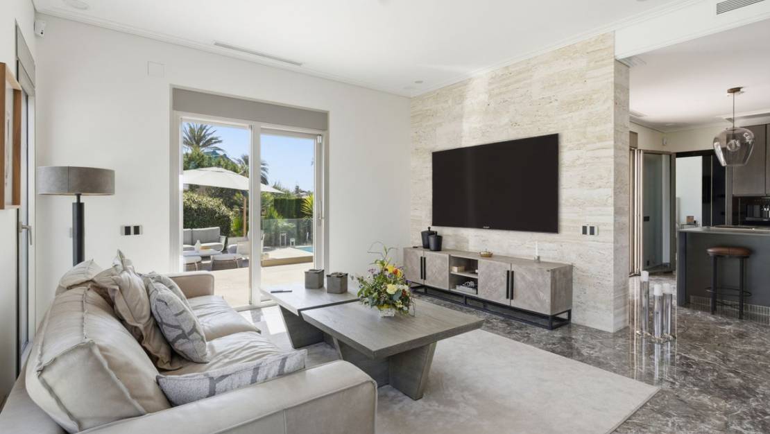 Sale - Villa - Orihuela - La Zenia