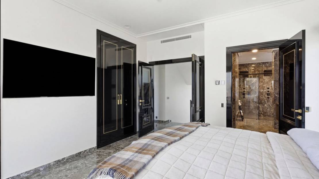 Sale - Villa - Orihuela - La Zenia