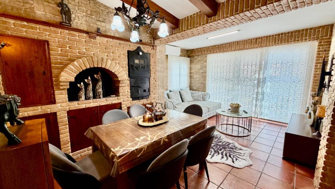 Sale - Villa - Orihuela - La Zenia