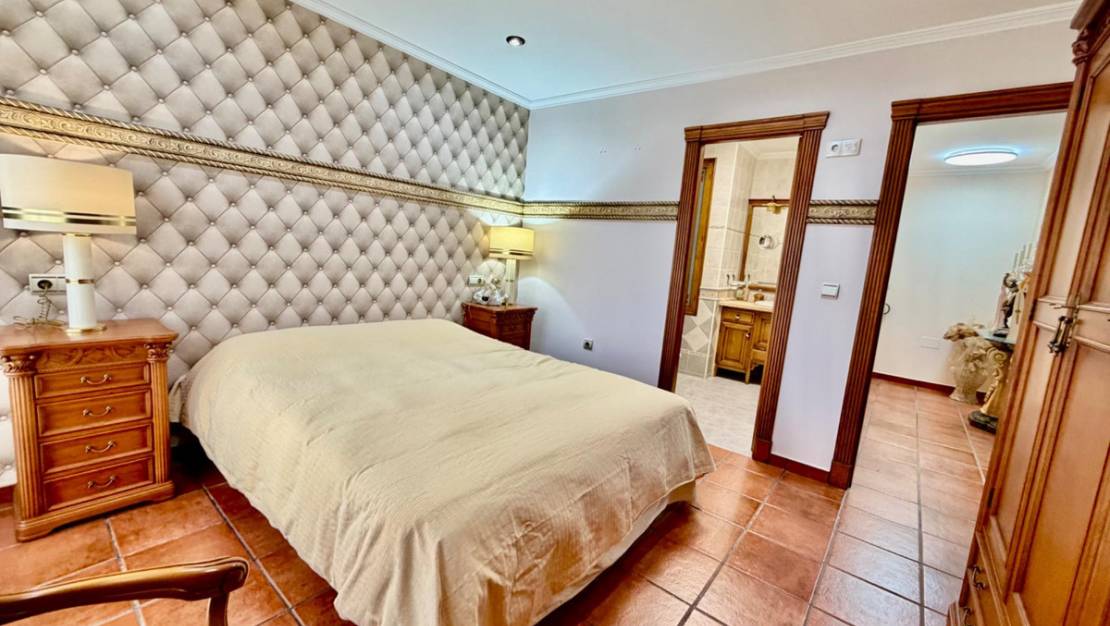Sale - Villa - Orihuela - La Zenia