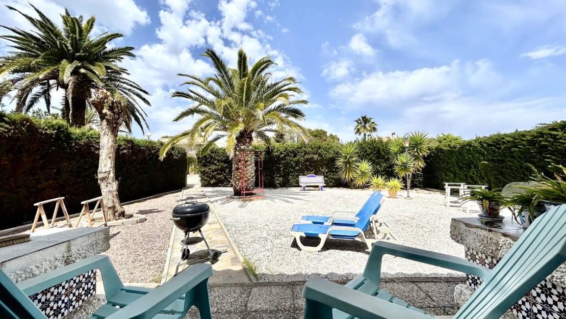 Sale - Villa - Orihuela - La Zenia