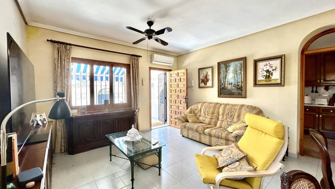 Sale - Villa - Orihuela - La Zenia