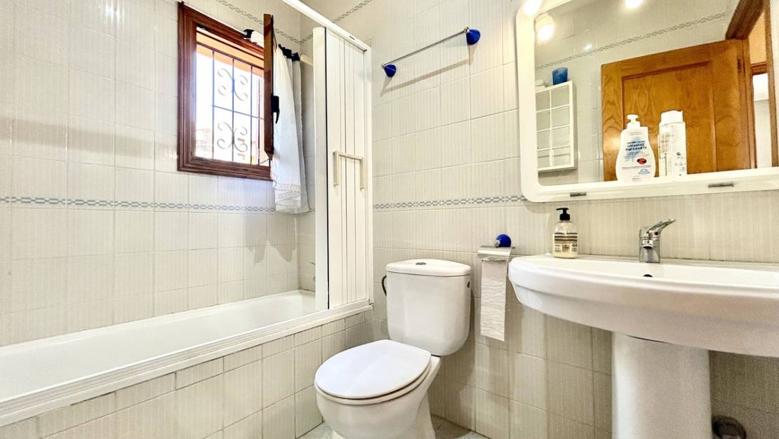 Sale - Villa - Orihuela - La Zenia