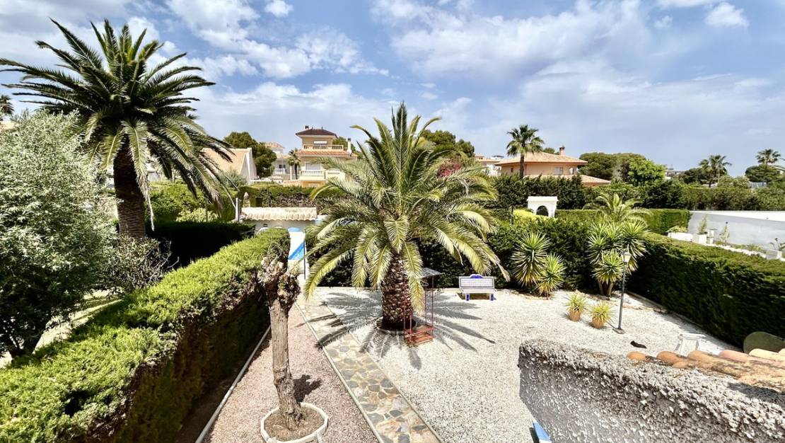 Sale - Villa - Orihuela - La Zenia