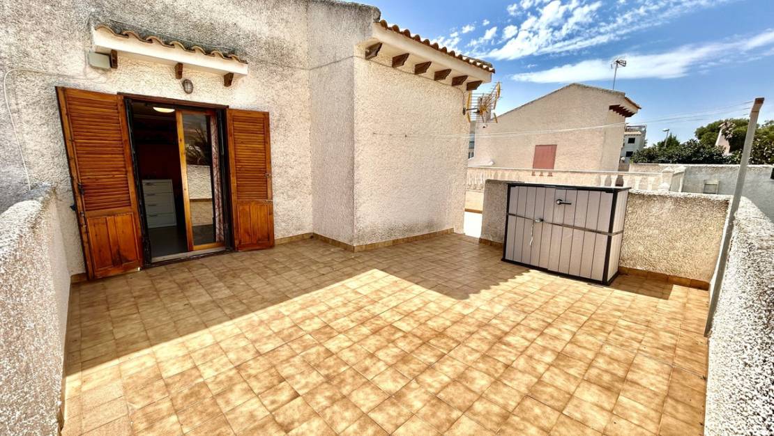 Sale - Villa - Orihuela - La Zenia