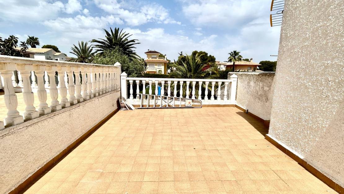 Sale - Villa - Orihuela - La Zenia