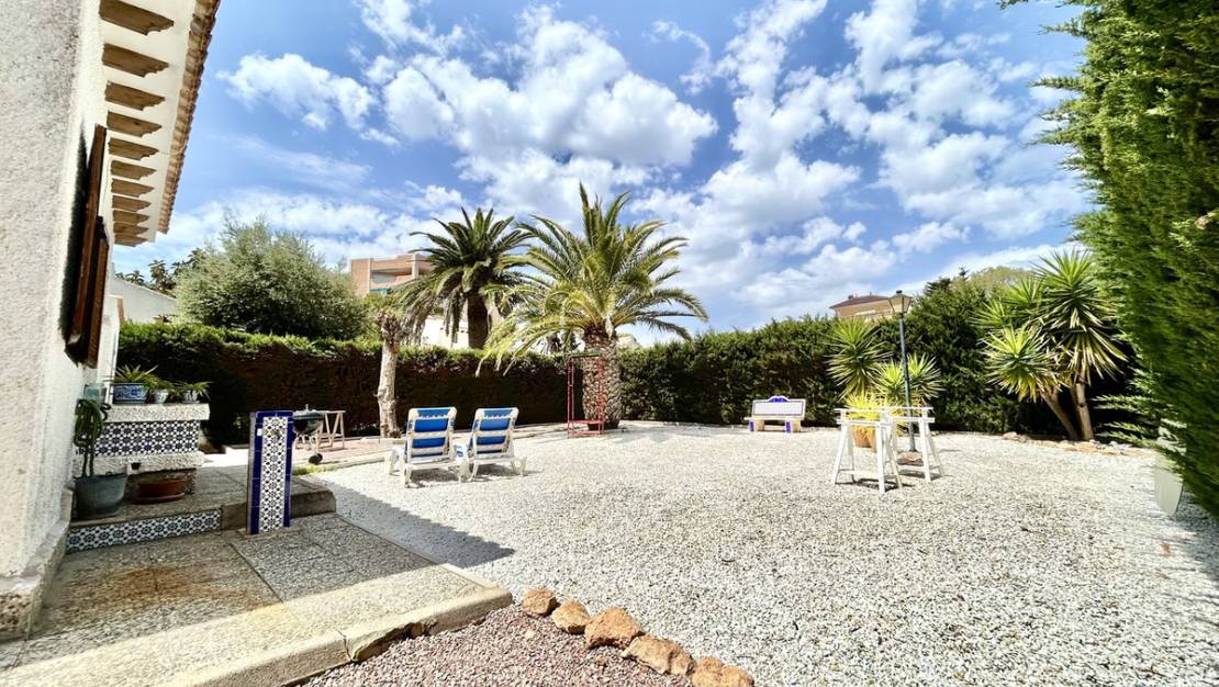 Sale - Villa - Orihuela - La Zenia