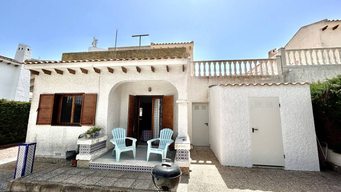 Sale - Villa - Orihuela - La Zenia