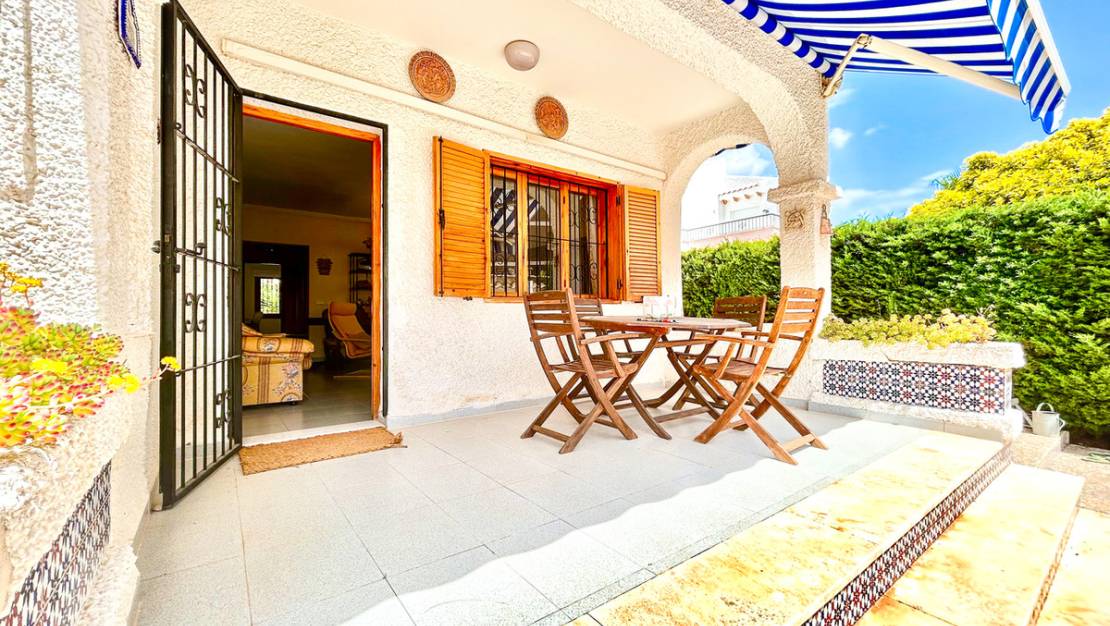 Sale - Villa - Orihuela - La Zenia