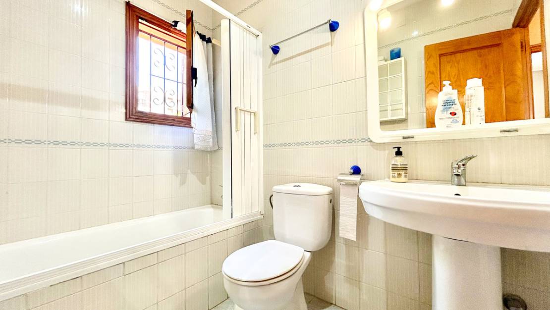 Sale - Villa - Orihuela - La Zenia