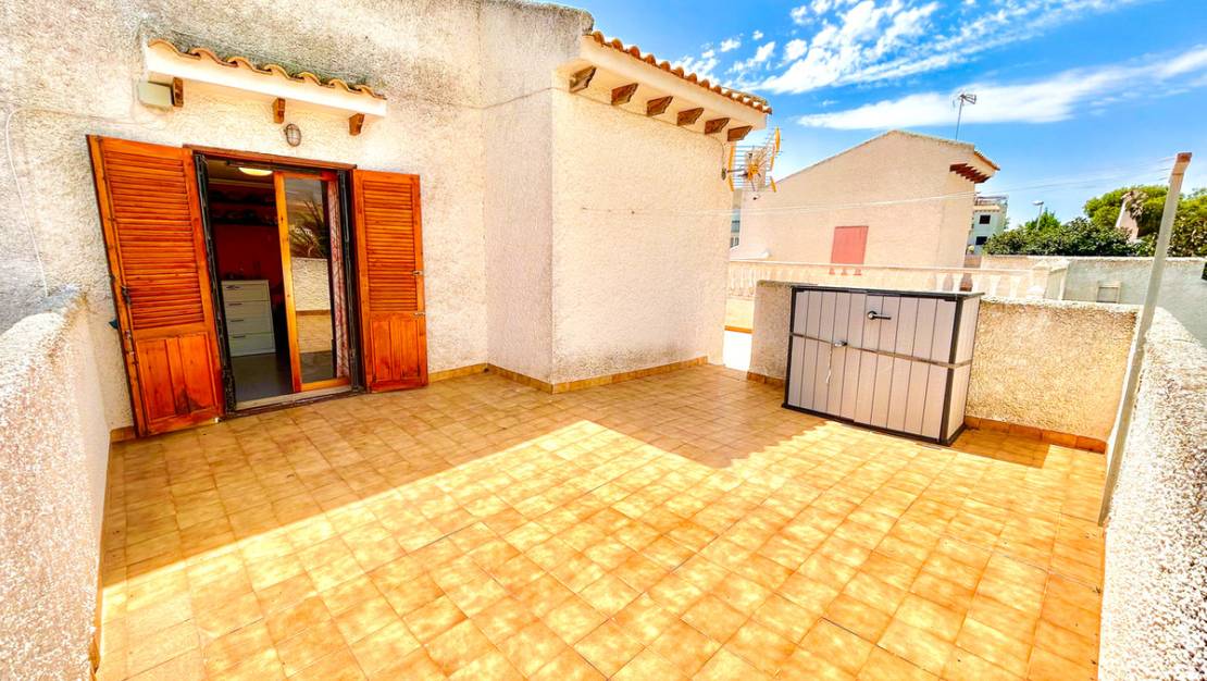 Sale - Villa - Orihuela - La Zenia