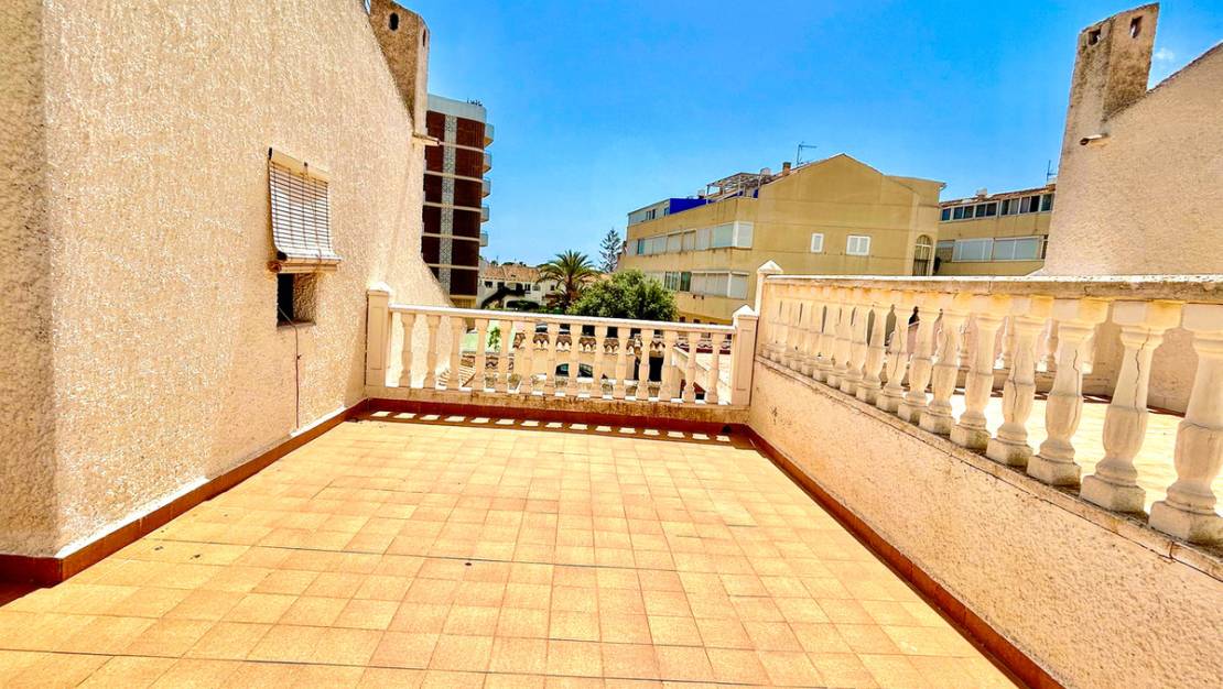 Sale - Villa - Orihuela - La Zenia