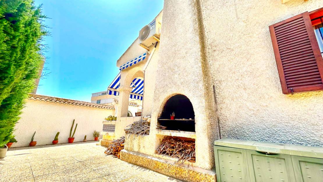 Sale - Villa - Orihuela - La Zenia