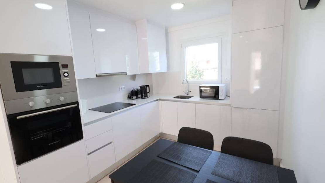 Sale - Villa - Orihuela - La Zenia