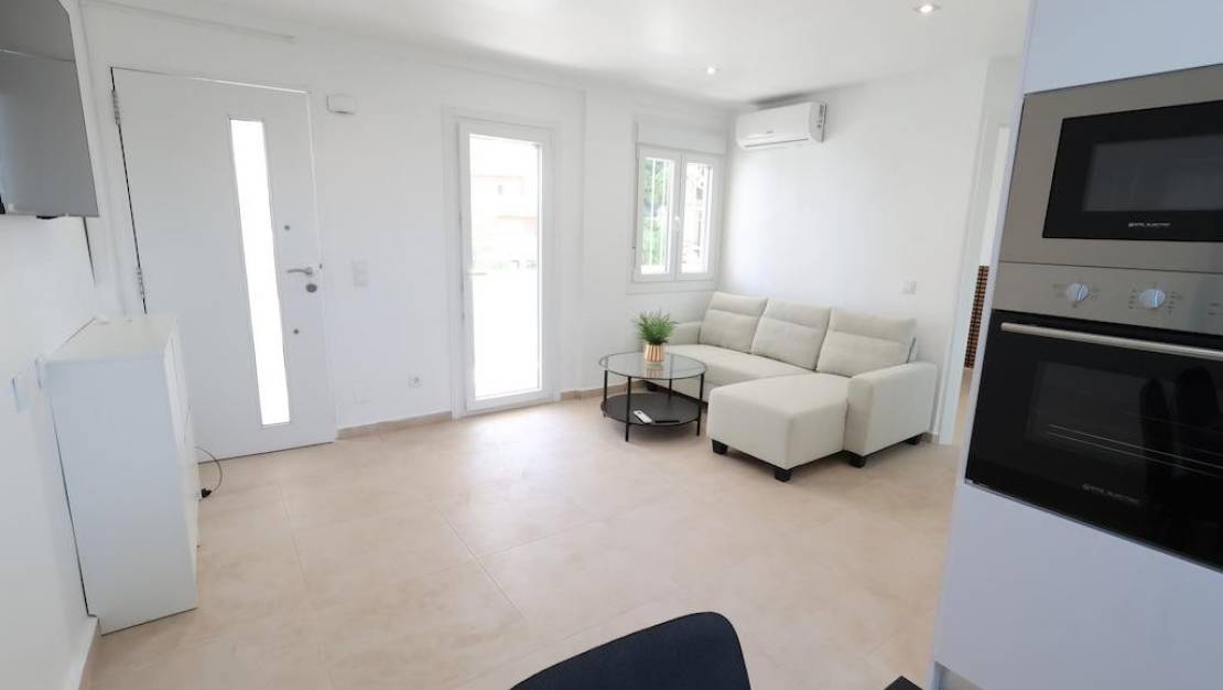 Sale - Villa - Orihuela - La Zenia