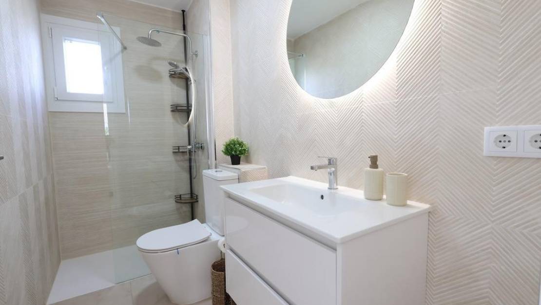 Sale - Villa - Orihuela - La Zenia