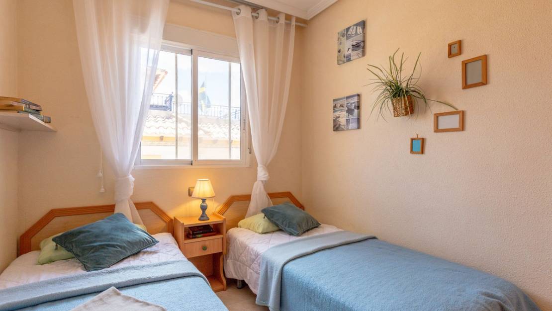 Sale - Villa - Orihuela - La Zenia